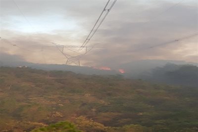 Sự cố cháy rừng kéo theo nguy cơ căng thẳng nguồn điện