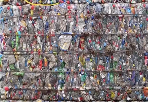 Đông Nam Á trả lại hàng trăm tấn rác thải cho phương Tây
