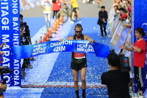 Giải Marathon quốc tế Di sản Vịnh Hạ Long diễn ra ngày 24-11
