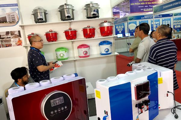 Hơn 100 thương hiệu điện tử gia dụng Trung Quốc đến Việt Nam