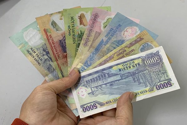Tiền mặt - ổ bệnh tiềm ẩn trong thời corona Tiền mặt - ổ bệnh tiềm ẩn trong thời corona