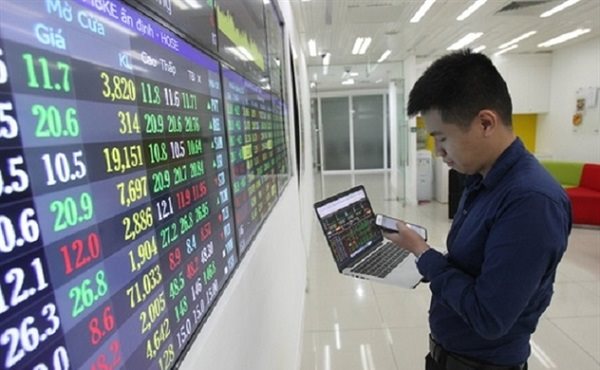 VN-Index tăng điểm trở lại sau chuỗi ngày ảm đạm