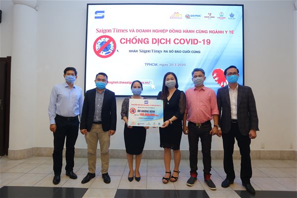 Saigon Times Group cùng doanh nghiệp trao 60 giường bệnh cho Sở Y tế TPHCM