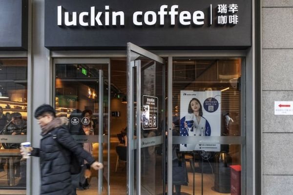 Bê bối doanh thu khống của Luckin Coffee: đòn cảnh tỉnh nhà đầu tư