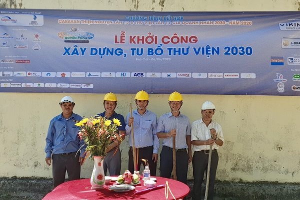 Câu lạc bộ Doanh nhân 2030 xây dựng Thư viện 2030 ở Bình Định