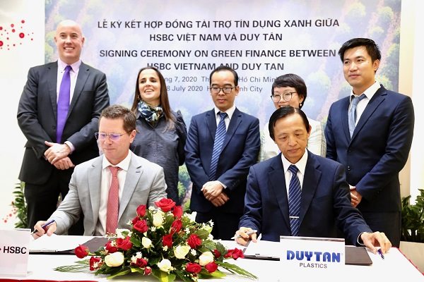 HSBC Việt Nam tài trợ tín dụng xanh cho nhà máy tái chế nhựa Duy Tân
