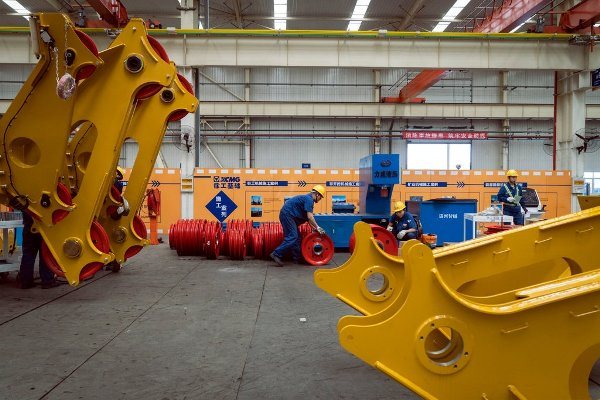 Trung Quốc đầu tư hạ tầng để phục hồi kinh tế: chiến lược đầy rủi ro!