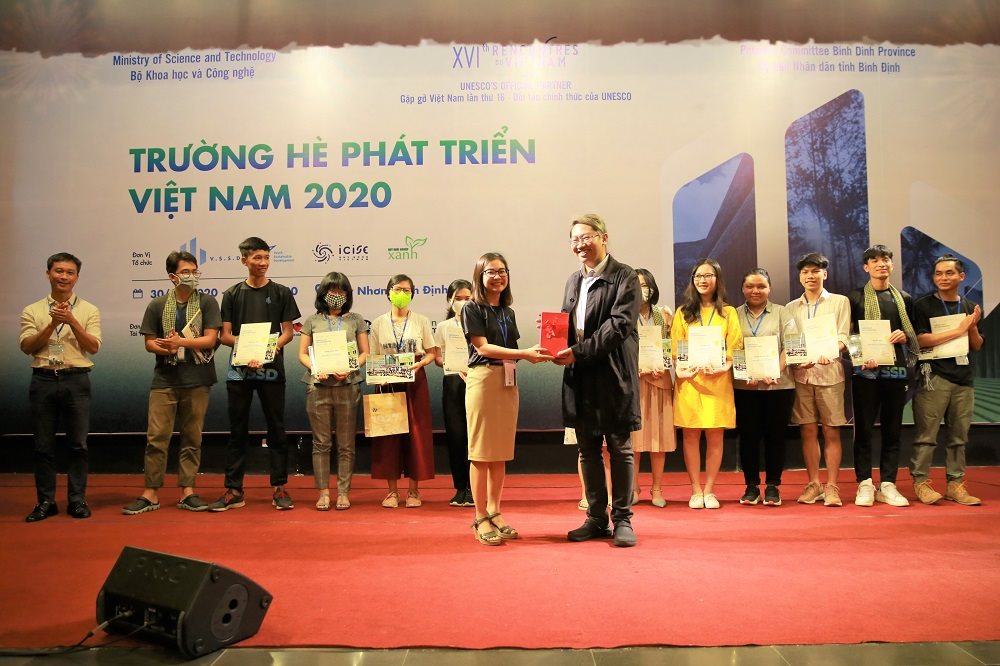 Trường hè khép lại để mở ra một hành trình khoa học vì cộng đồng