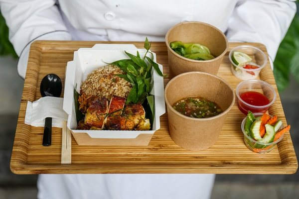 Đặt món online - 'lối thoát' cho doanh nghiệp F&B giữa bão Covid-19