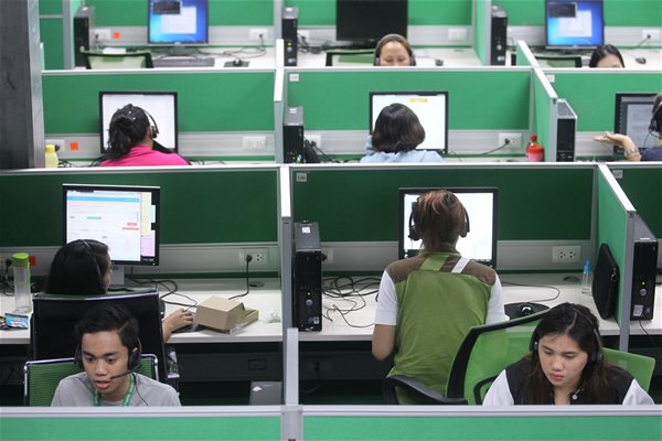 Cỗ máy kiếm ngoại tệ đứng thứ 2 của Philippines bị dịch Covid-19 đe dọa