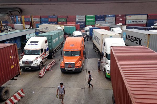 Rối rắm quy định kiểm tra hàng quá cảnh