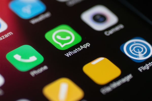 WhatsApp tìm cách kiếm tiền từ người dùng