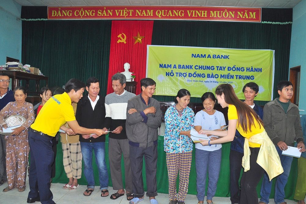 Nam A Bank chung tay hướng về miền Trung thân yêu