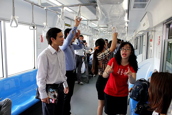 TPHCM chưa thể dùng thẻ ngân hàng để đi metro số 1