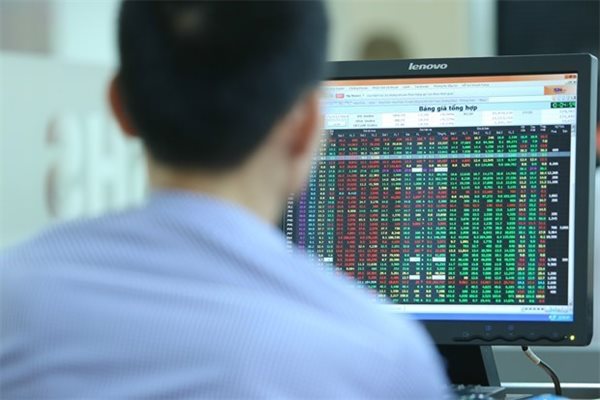 VN-Index đã chạm mốc 1.000 điểm