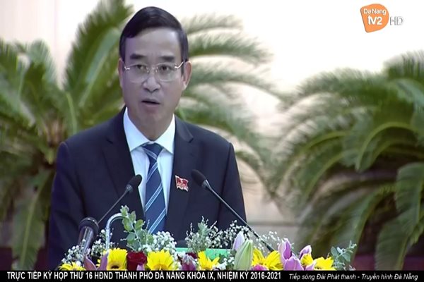 Nhà giáo Lê Trung Chinh được bầu làm Chủ tịch UBND thành phố Đà Nẵng