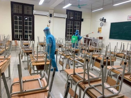 Nhiều tỉnh cho học sinh dừng đến trường để phòng Covid-19