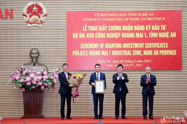 Nghệ An trao giấy phép dự án 750 tỉ đồng phát triển khu công nghiệp Hoàng Mai 1