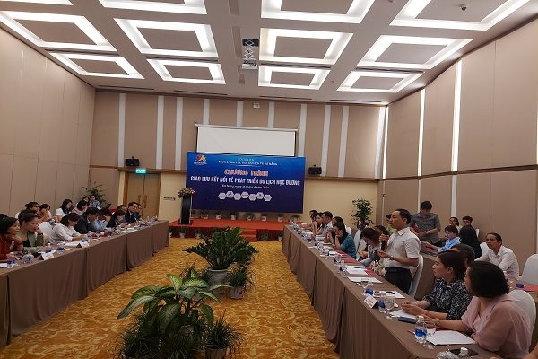 Thúc đẩy du lịch học đường từ chính sách và sản phẩm đặc thù