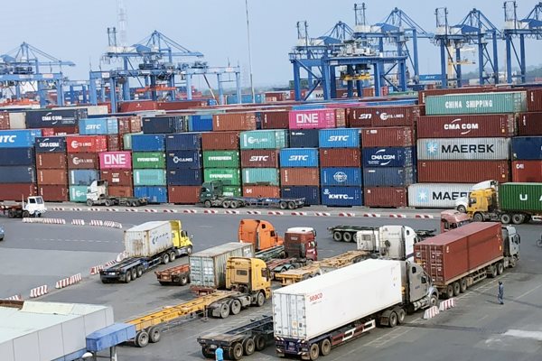 Nhập khẩu từ Trung Quốc tăng hơn 51%