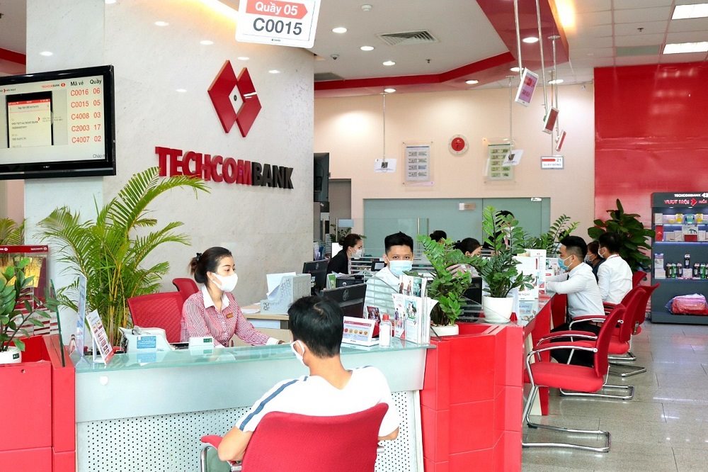 Maybank Kim Eng (MBKE) và UBS tiếp tục nâng định giá cổ phiếu Techcombank