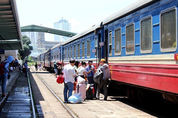 Đường sắt Việt Nam 'suy kiệt', muốn tiếp cận gói tín dụng khẩn cấp