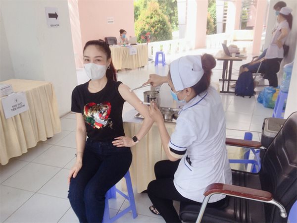 TPHCM dự kiến tiêm hơn 1 triệu liều vaccine Covid-19 trong 2-3 tuần