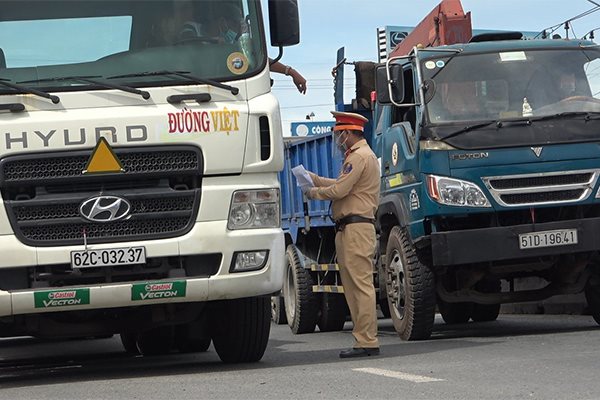 Thêm nhiều lộ trình cho xe vận chuyển hàng hóa vào phía Nam