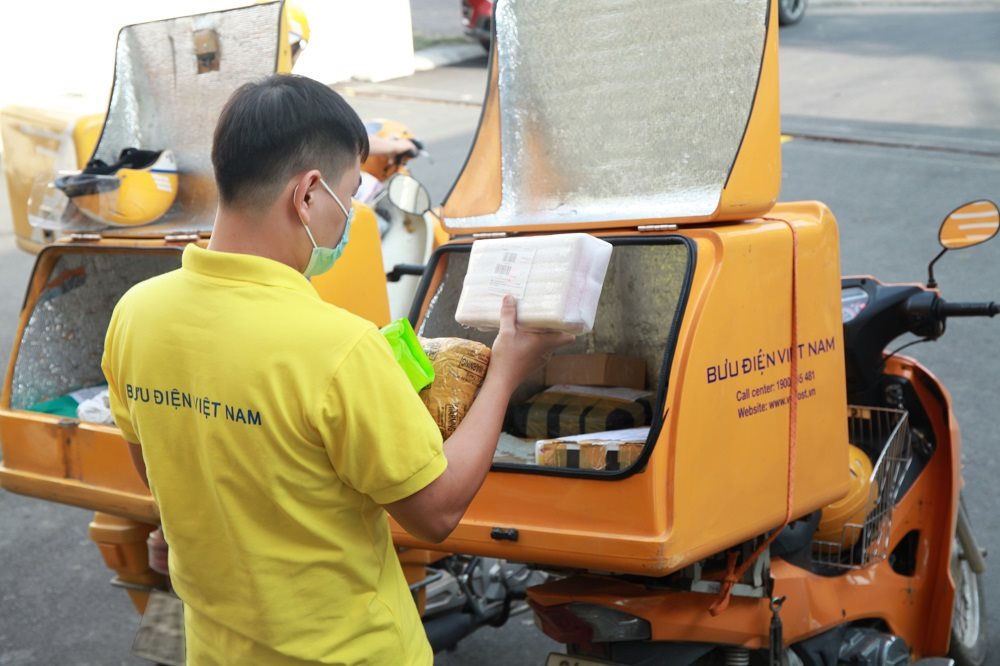 Vietnam Post đảm bảo an toàn khi phát hàng