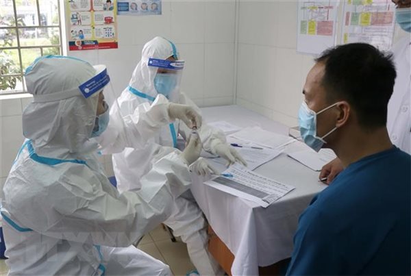 Anh và Czech viện trợ 665.000 liều vaccine ngừa Covid-19 cho Việt Nam