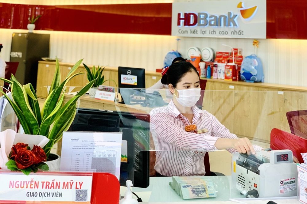 Thu nhập gộp HDBank vượt 4.190 tỉ, nợ xấu chỉ 0,8%, chung tay cùng cộng đồng vượt đại dịch