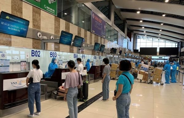 Thêm gần 200 y, bác sĩ phía Bắc vào tham gia chống dịch phía Nam