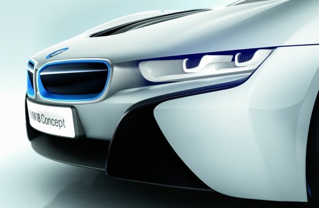 BMW nghiên cứu phát triển hệ thống đèn pha Laser