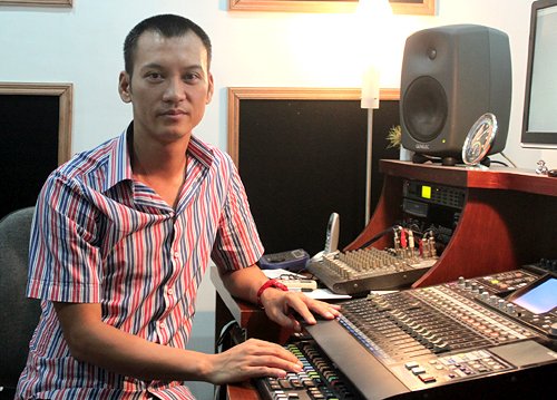 Trí Minh ra mắt CD “Chuyện tình Hà Nội”