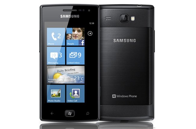 Samsung Omnia W – điện thoại thông minh Windows Phone