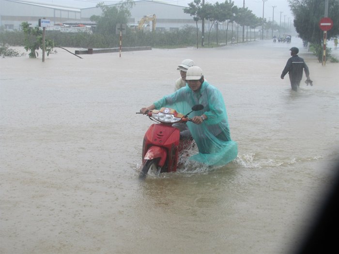 Miền Trung tiếp tục đối phó với mưa lũ