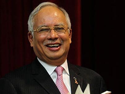 Thủ tướng Malaysia mời người hâm mộ đến tư dinh xem bóng đá