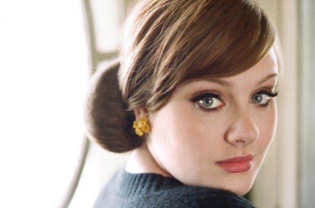 Adele lập kỷ lục đứng đầu các bảng xếp hạng âm nhạc uy tín