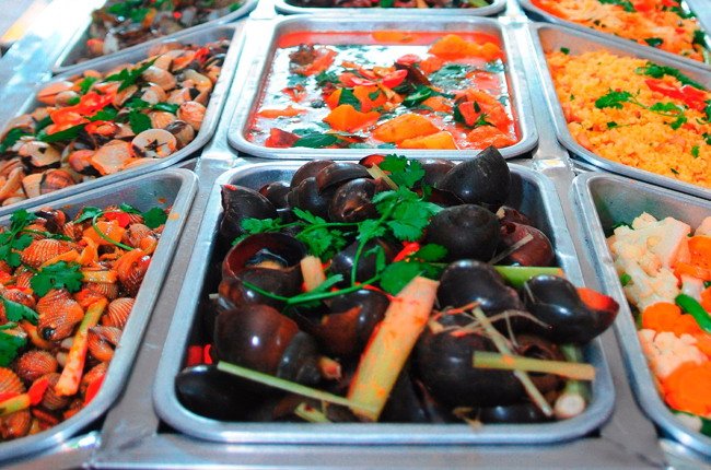 Thưởng thức buffet hải sản kiểu Thái tại Happy Tôm