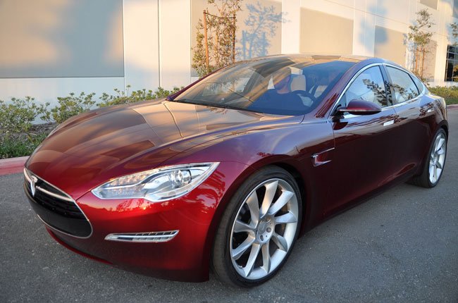 Tesla Model S công bố giá bán và hình ảnh chính thức