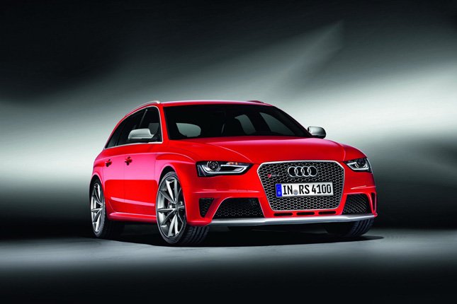 Audi giới thiệu chiếc RS4 Avant hoàn toàn mới