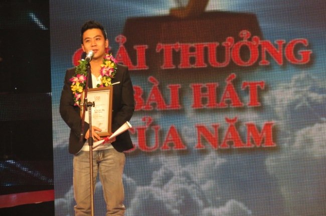 “Ký ức mùa đông” đoạt giải Bài hát Việt 2011