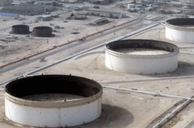 Iran ngưng bán dầu cho Anh và Pháp