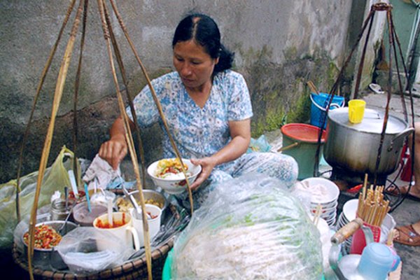 Món ngon từ con hến sông Hương