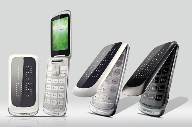 Điện thoại nắp gập thời trang Motorola Gleam+