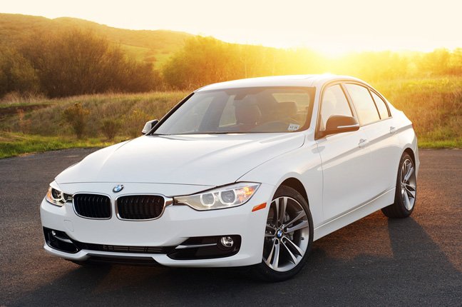 BMW 335i 2012: Tiến tới sự hoàn hảo