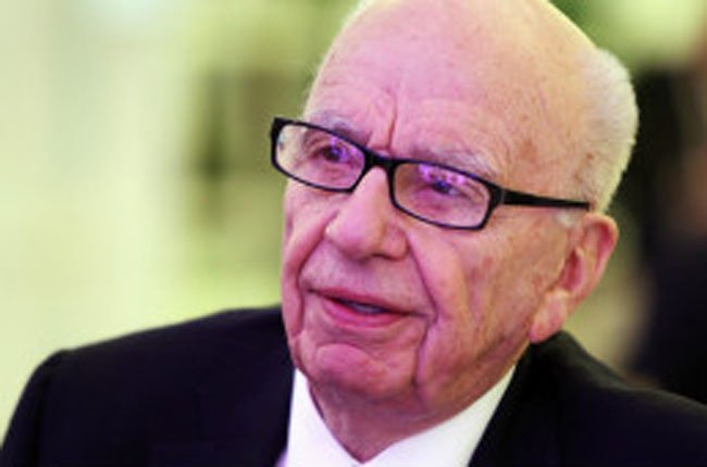 Trùm truyền thông Murdoch từ chức Chủ tịch News Corp