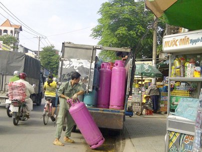 Giới kinh doanh gas trữ hàng chờ giá