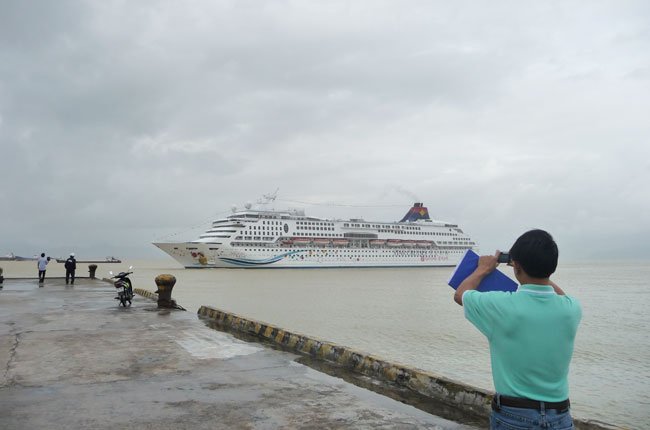 Tàu SuperStar Aquarius đưa 80.000 khách du lịch đến Việt Nam