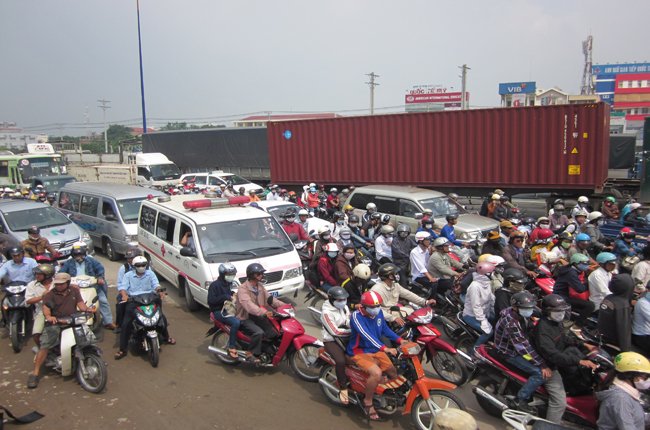 Tìm giải pháp giảm chi phí vận tải tại Việt Nam